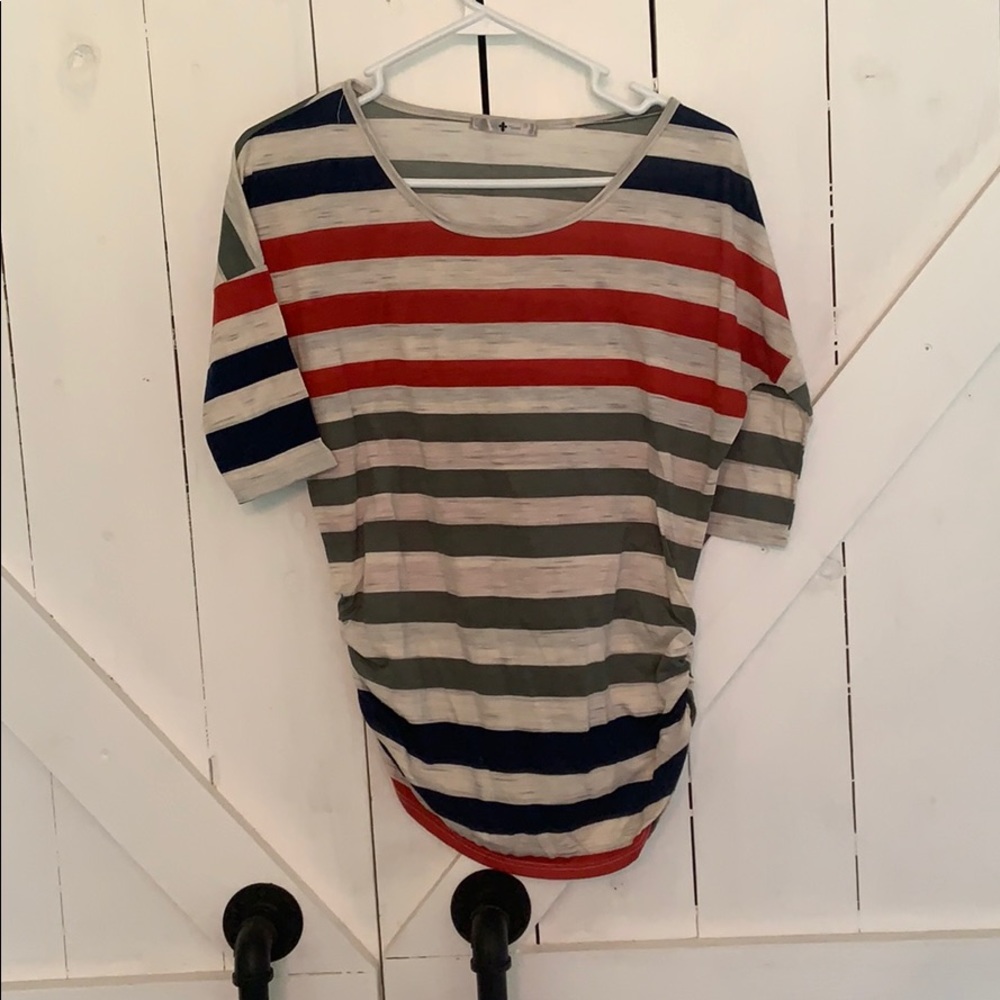 Women’s top- size small